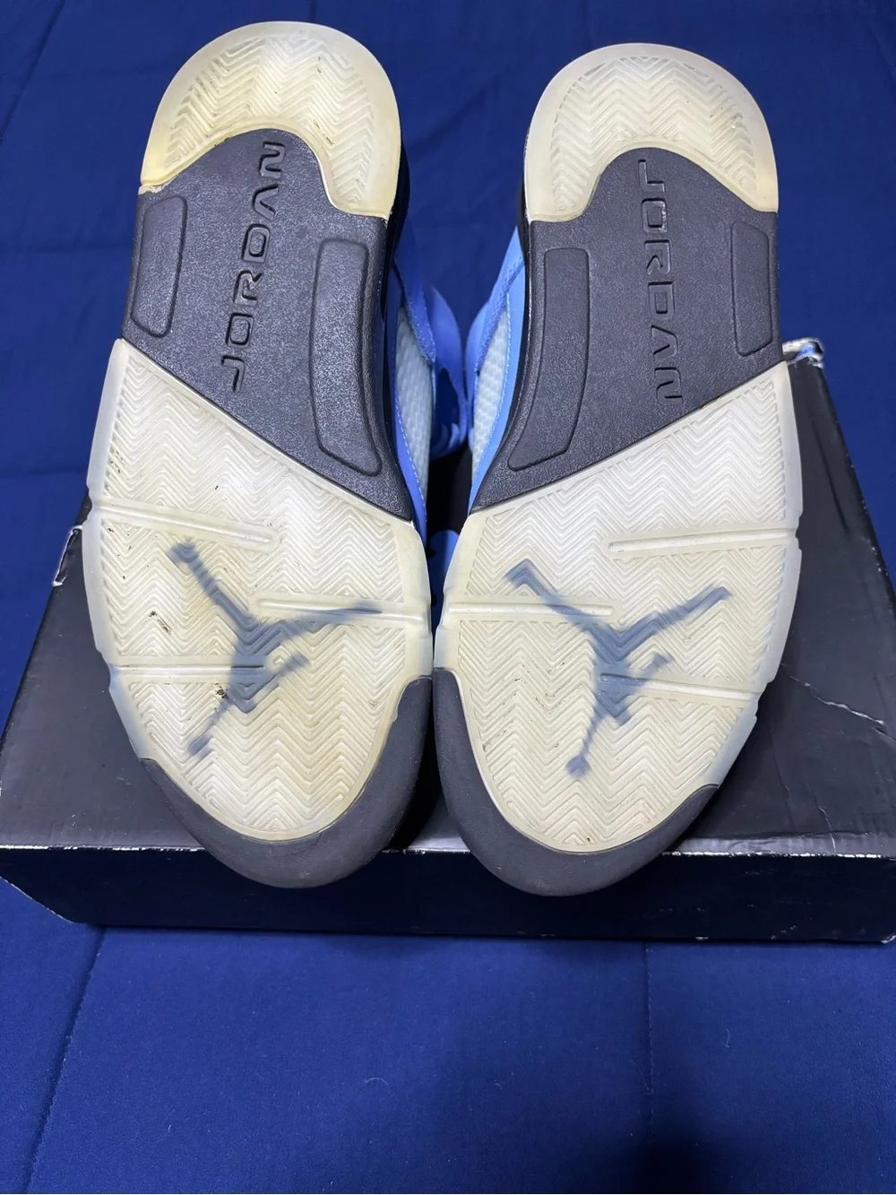 Jordan 5 Retro SE UNC 2023 Size 9